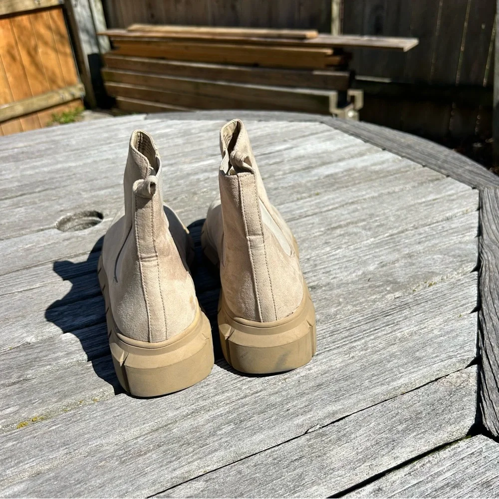 BP Niya Lug Sole Chelsea Boot in‎ tan sand size 10